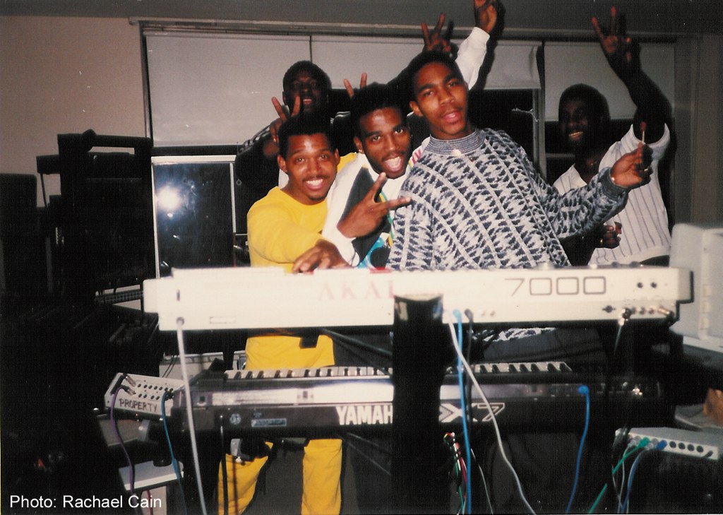 A-5_Lidell_and_the_Boys_of_Nu_Nu_fame_-_Housin_with_his_crew